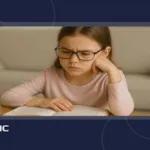 آیا کودک شما به عینک مطالعه برای کودکان نیاز دارد؟ 6 علامت هشدار