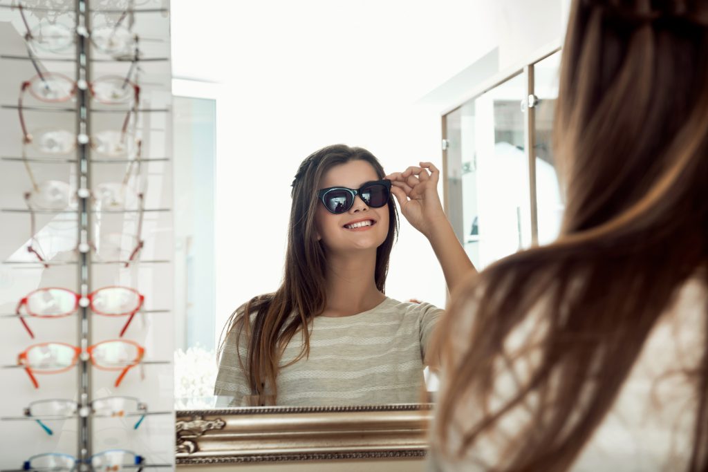 معیار­های انتخاب عینک برای زن