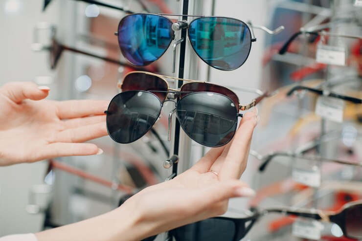 راهنمای خرید عینک آفتابی استاندارد
